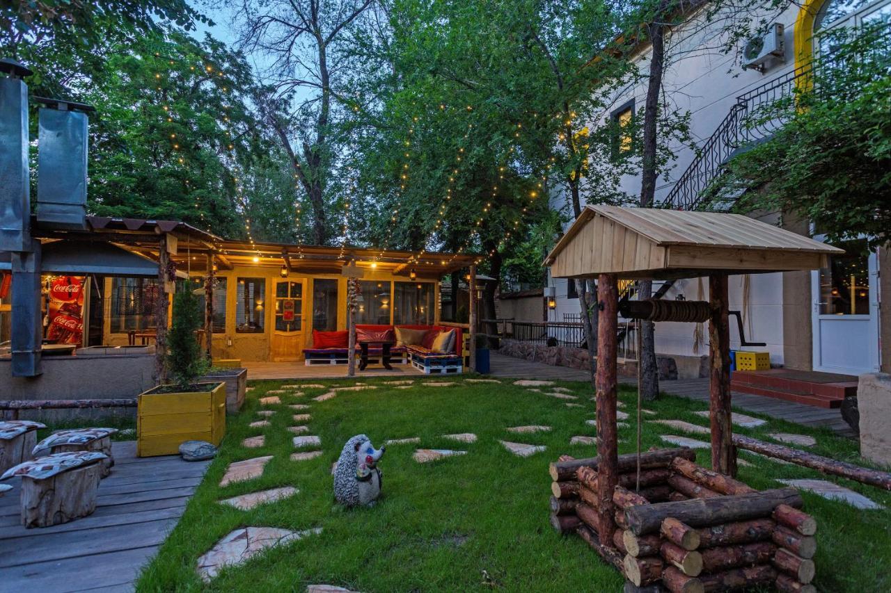 Koisha Hostel Бишкек Екстериор снимка