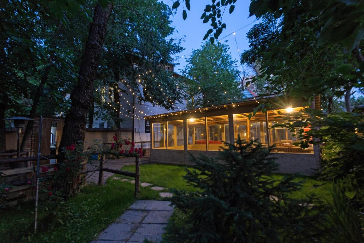 Koisha Hostel Бишкек Екстериор снимка