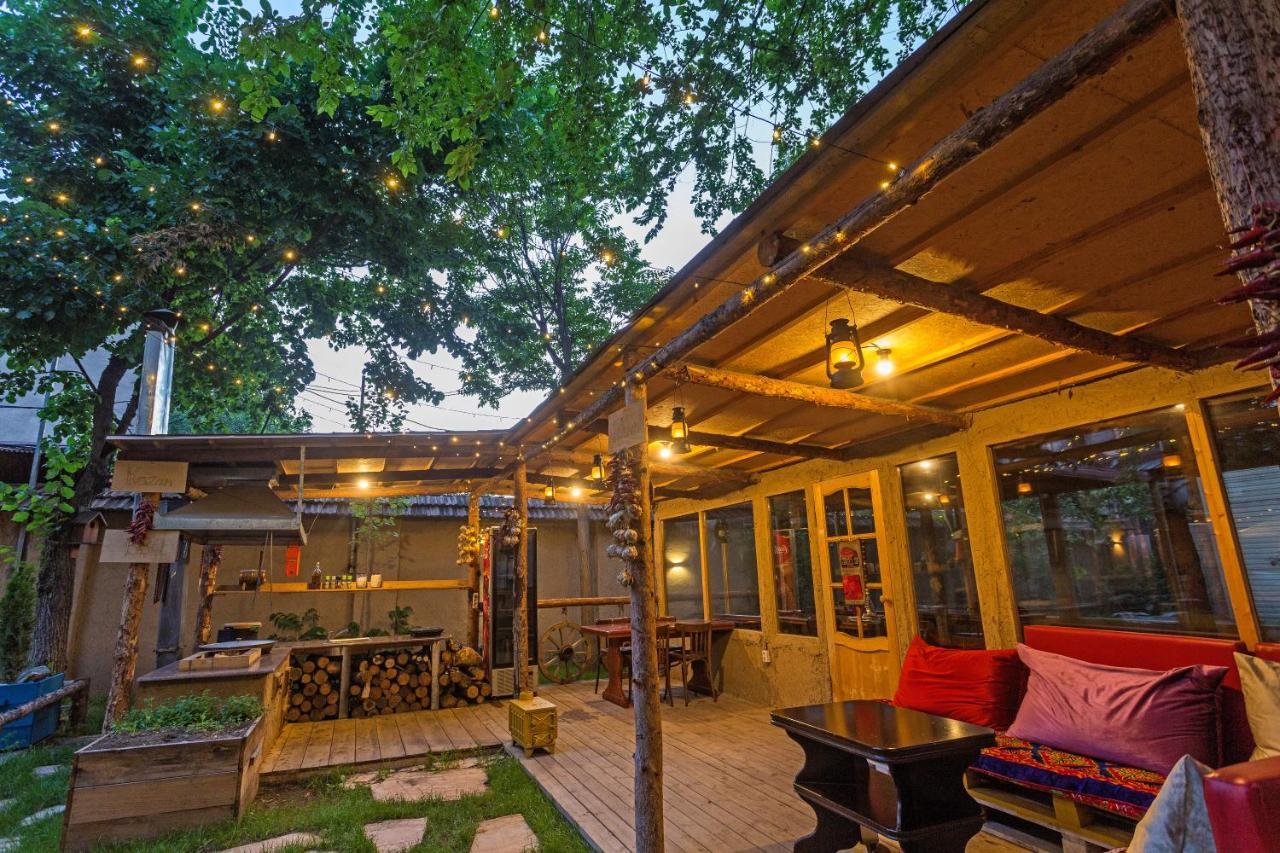 Koisha Hostel Бишкек Екстериор снимка