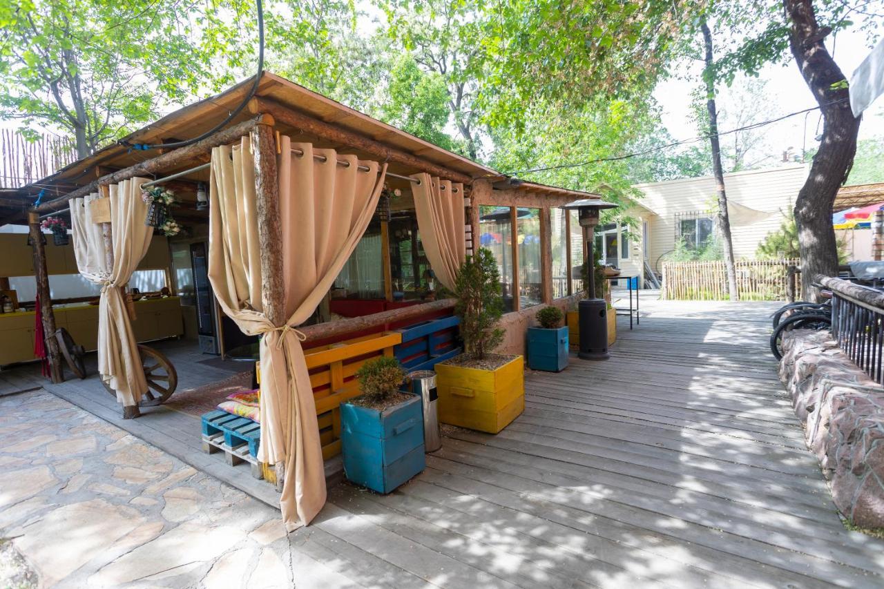 Koisha Hostel Бишкек Екстериор снимка