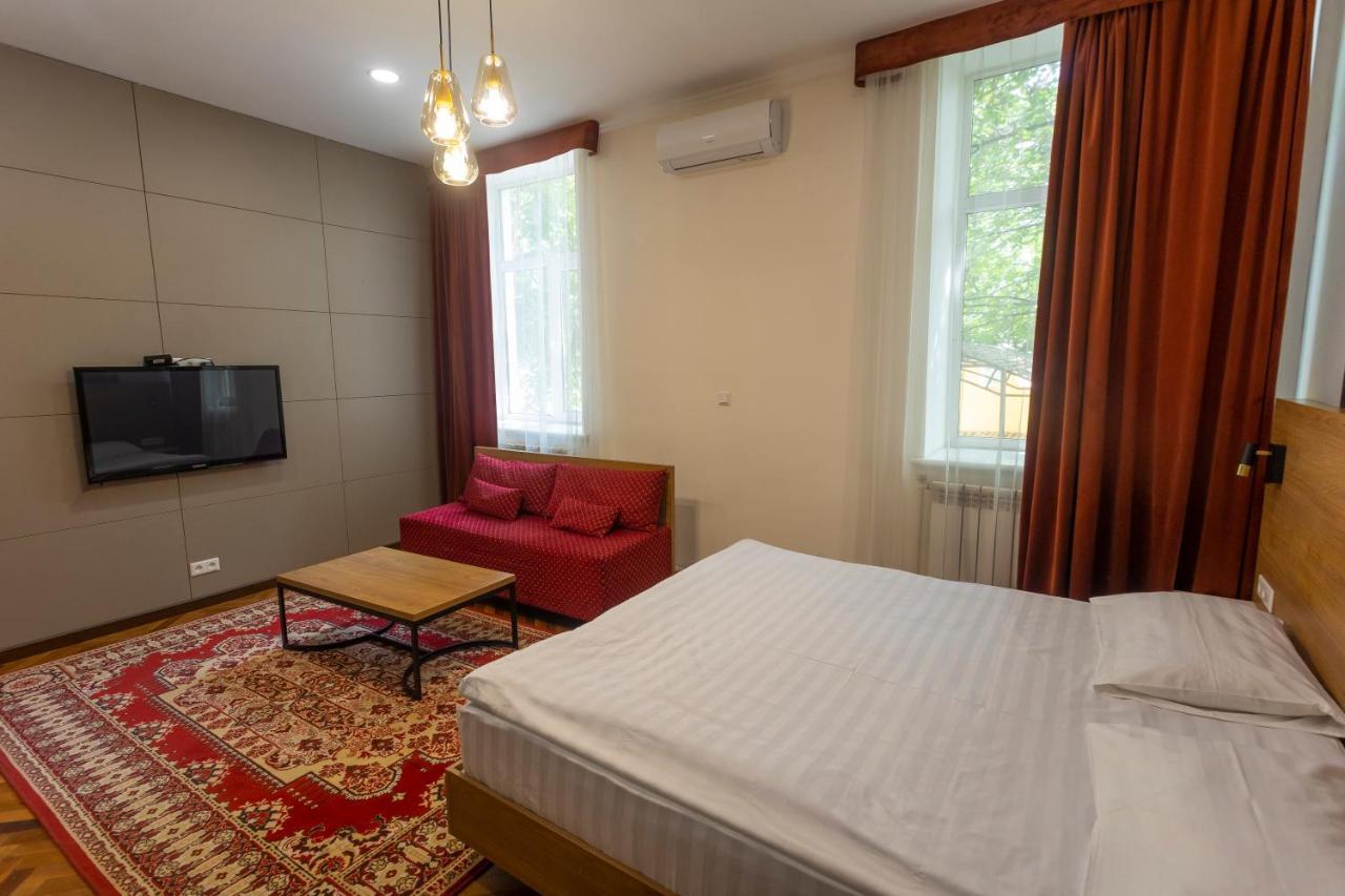 Koisha Hostel Бишкек Екстериор снимка