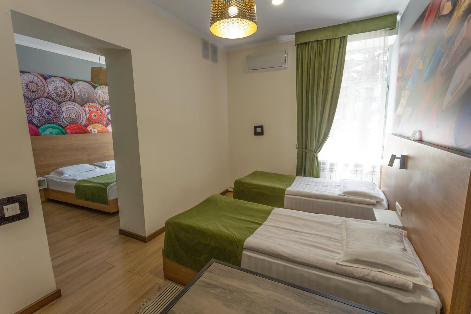 Koisha Hostel Бишкек Екстериор снимка