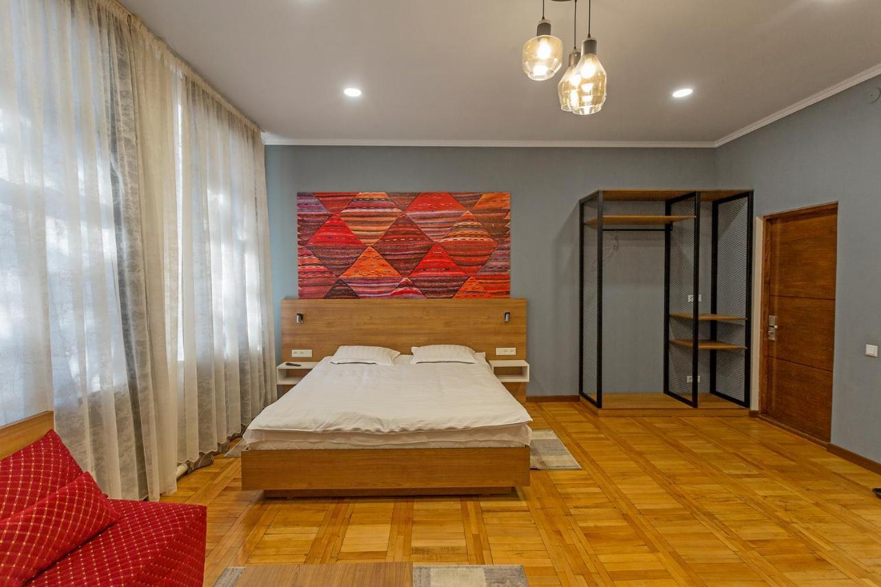 Koisha Hostel Бишкек Екстериор снимка